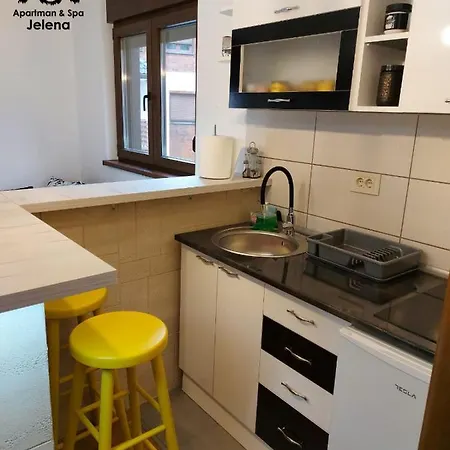 Apratman & Jelena 兹拉蒂博尔